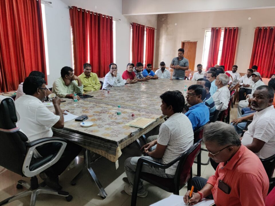आगामी नवरात्रि दुर्गा पूजा को देखते हुए अनुमंडल कार्यालय में शांति समिति की हुई बैठक…
