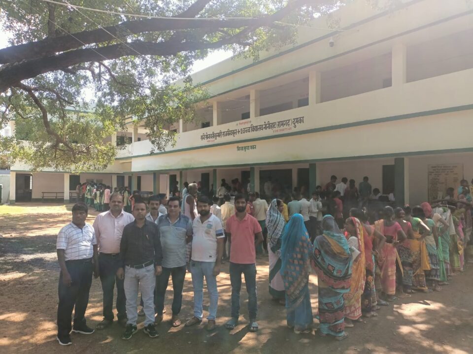 मारवाड़ी युवा मंच के द्वारा किया गया स्वास्थ्य मेले का आयोजन, कैंप लगाकर की गई रोगियों की जांच…