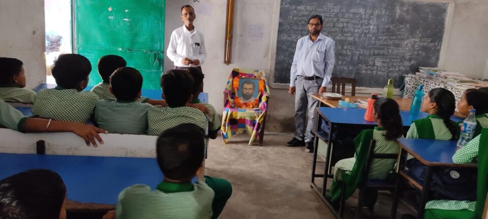 सरायकेला:नगर पालिका ओड़िया मध्य विद्यालय में हर्षोल्लास के साथ मनाया गया पंडित गोपबंधु दाश की जन्म जयंती…