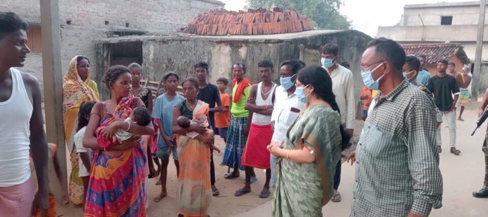 सविता महतो ने डायरिया प्रभावित गांव डुमरा का लिया जायजा, तुरंत मेडिकल कैंप लगाने का दिया निर्देश, रहात कार्य प्रारंभ, गांव की मांग पर पेयजल की समुचित व्यवस्था की मांग…. – Vananchal 24TV Live – वनांचल 24TV लाइव