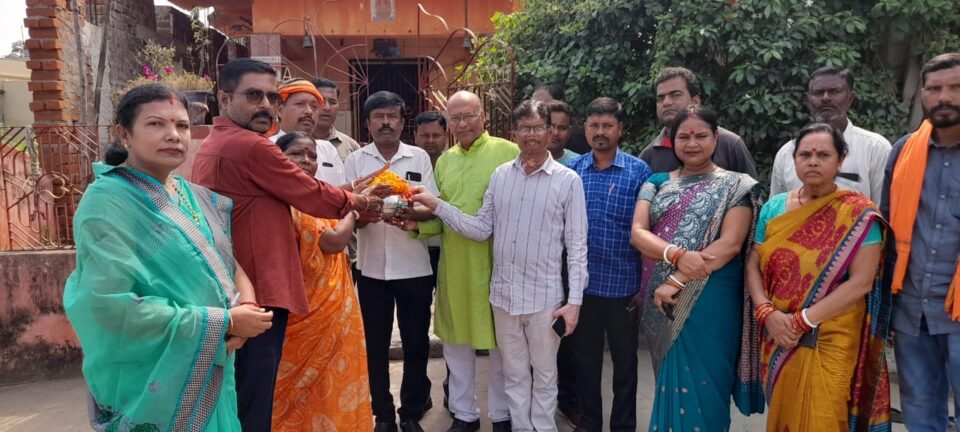 भाजपा द्वारा निकाली गई भव्य अमृत कलश यात्रा… – Vananchal 24TV Live – वनांचल 24TV लाइव