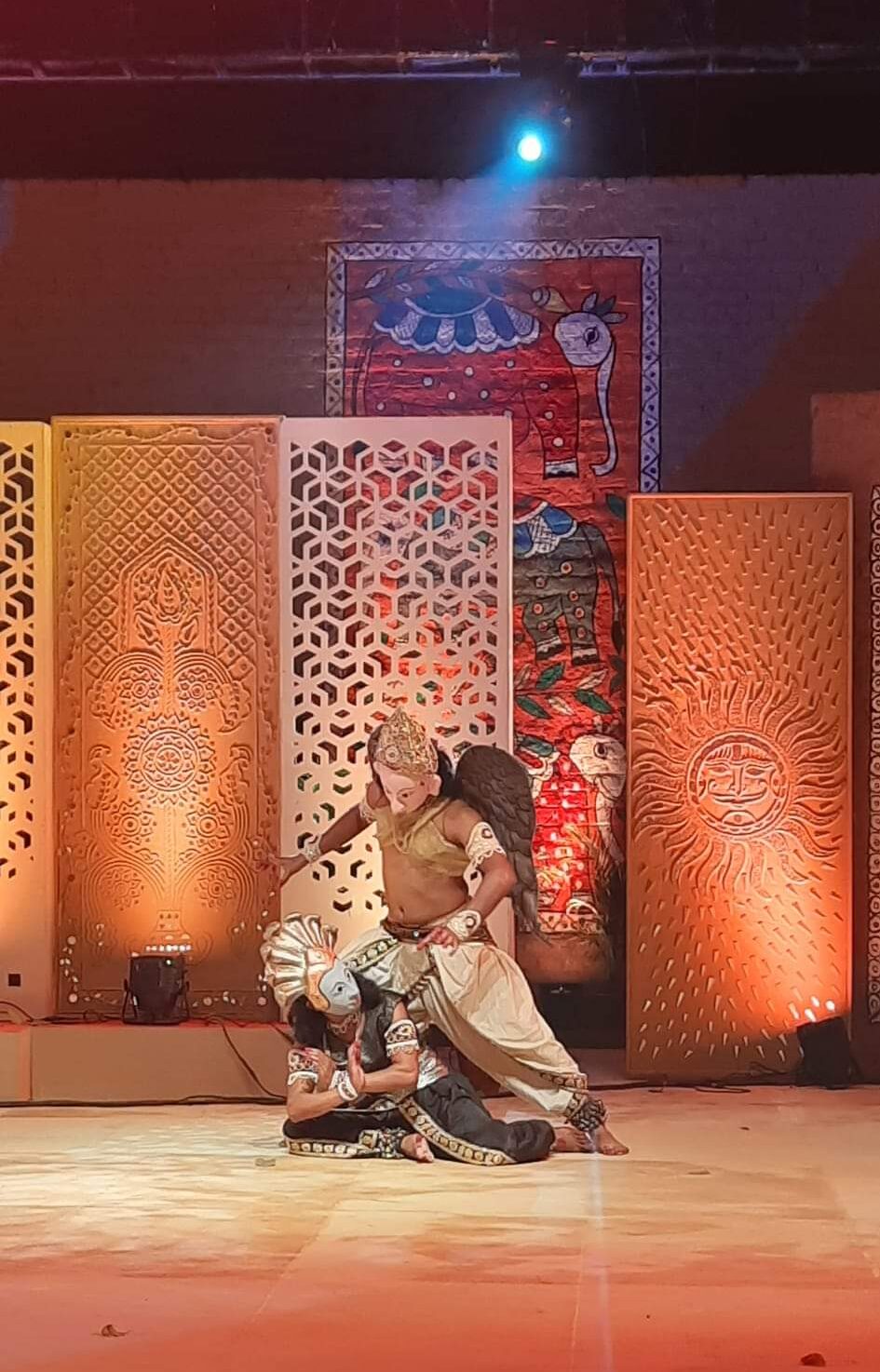 सरायकेला:मलेशिया, न्यूजीलैंड और सिंगापुर के लिए रवाना हुए आचार्य छऊ नृत्य विचित्रा के कलाकार… – Vananchal 24TV Live – वनांचल 24TV लाइव