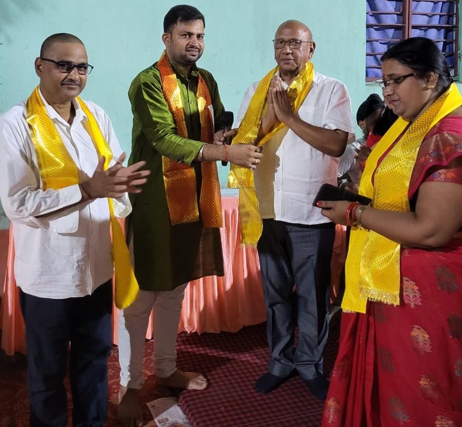 सरायकेला:AISMJWA और सार्थक यूथ क्लब ने किया भजन संध्या का आयोजन;देर रात भक्ति रस में झूमते नजर आए लोग… – Vananchal 24TV Live – वनांचल 24TV लाइव