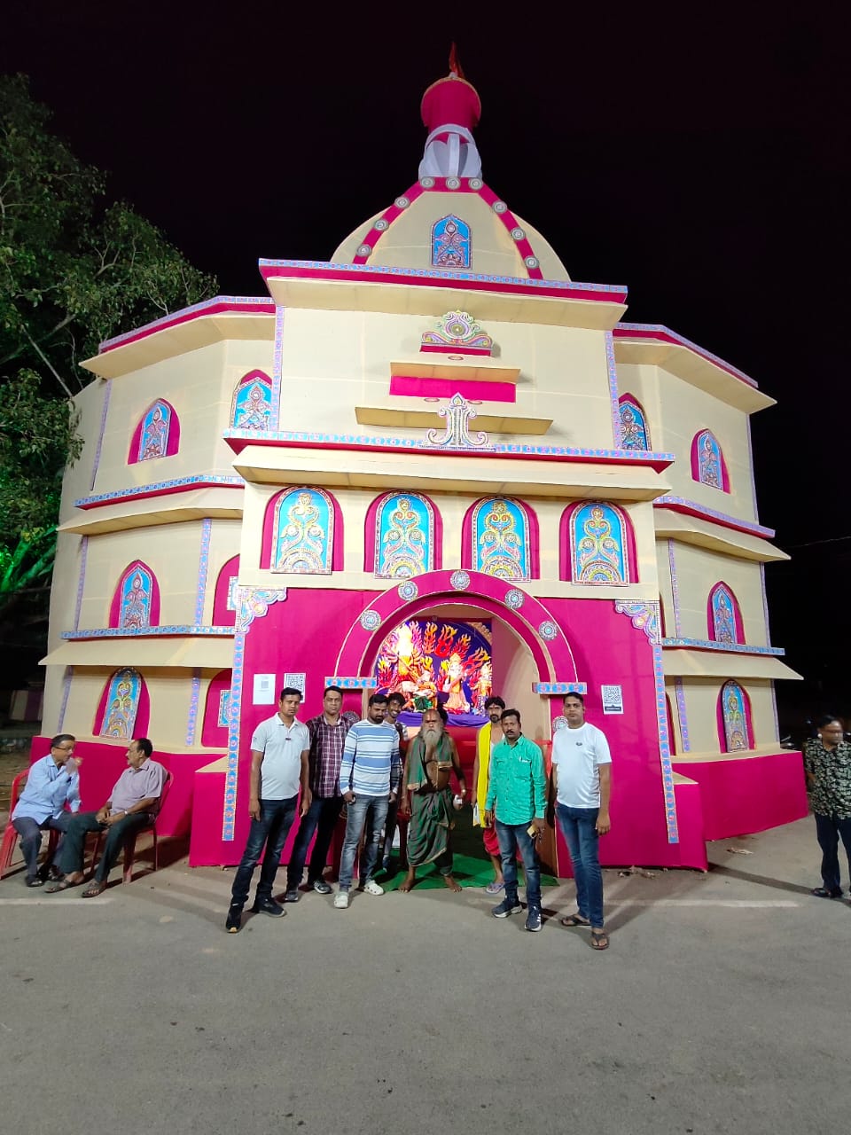 बेलवरण के साथ खुला ओम श्री श्री सार्वजनिक दुर्गा पूजा कमेटी का पंडाल, भक्तों ने की मां दुर्गा के मां कात्यायनी स्वरूप की आराधना… – Vananchal 24TV Live – वनांचल 24TV लाइव