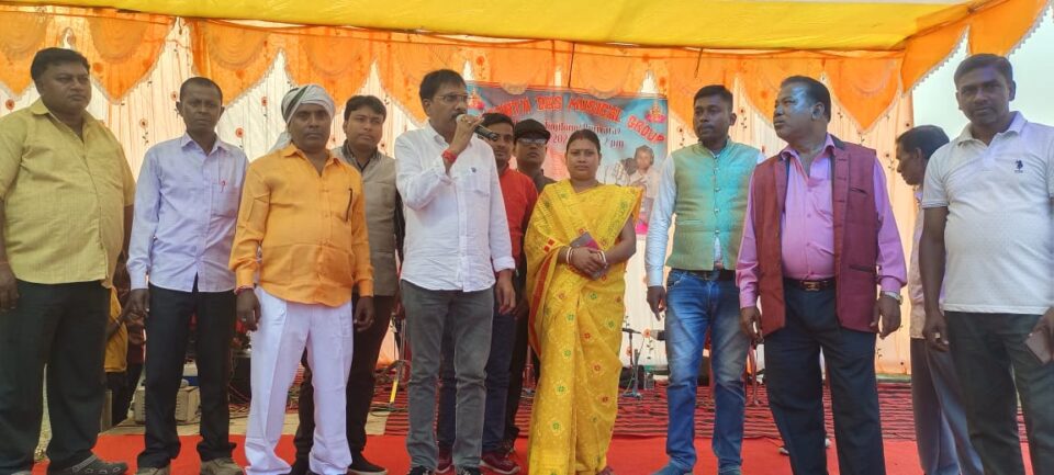 आजसू नेता हरेलाल महतो ने सांस्कृतिक कार्यक्रम का किया उद्घाटन… – Vananchal 24TV Live – वनांचल 24TV लाइव