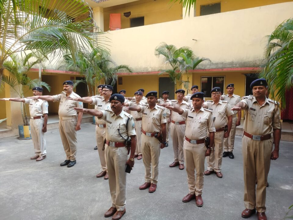 कांड्रा थाना प्रभारी द्वारा सरदार बल्लभ भाई पटेल की जयंती मनाई एवम पुलिसकर्मियों को दिलाई शपथ…