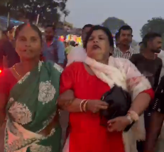 जमशेदपुर के लोगों ने बच्चे को गायब करने के आरोप में एक महिला को धर दबोचा… – Vananchal 24TV Live – वनांचल 24TV लाइव