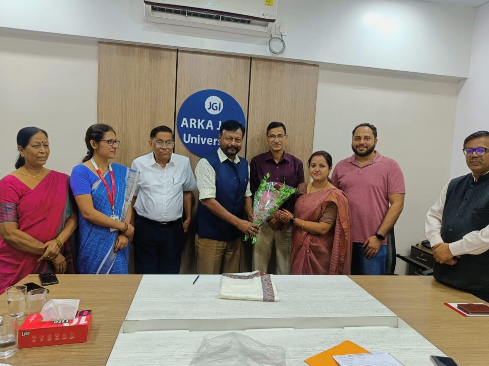 सरायकेला:डॉ हर्षिता गुप्ता ने ए स्टडी ऑन दि ग्रोथ एंड परफॉर्मेंस ऑफ़ स्माल एंड मीडियम एंटरप्राइजेज थीसिस पर कंप्लीट की पीएचडी…