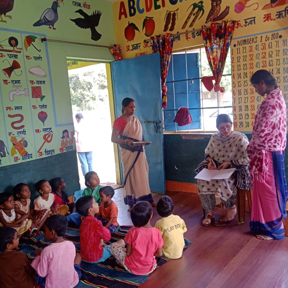 सरायकेला:जिला समाज कल्याण पदाधिकारी ने विभिन्न आंगनबाड़ी केंद्रों का भ्रमण कर योजनाओं का लिया जायजा… – Vananchal 24TV Live – वनांचल 24TV लाइव
