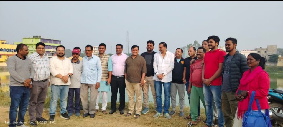 छठ घाटों का किया निरीक्षण व्रतियों की सुविधाओं की जानकारी ली,टाटी तालाब छठ घाट का निरीक्षण करते बीडीओ व जनप्रतिनिधि… – Vananchal 24TV Live – वनांचल 24TV लाइव