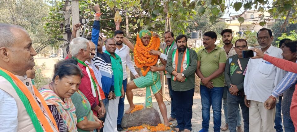 जयंती के मौके पर कांग्रेस पार्टी ने श्रद्धा भाव के साथ धरती आबा को किया नमन . . . – Vananchal 24TV Live – वनांचल 24TV लाइव