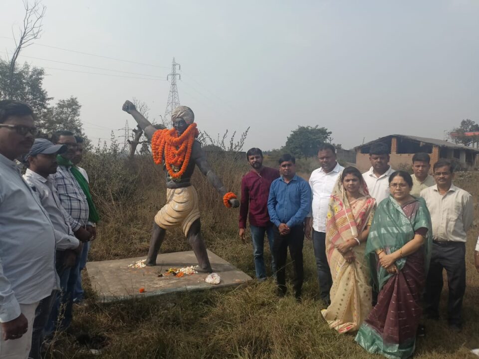 चांडिल अनुमंडल में विधायक सविता महतो ने बिरसा मुंडा को माल्यार्पण कर किया नमन, दिया श्रद्धांजलि… – Vananchal 24TV Live – वनांचल 24TV लाइव